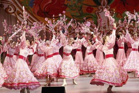 Женщины Тбилисского района приняли участие в праздничном концерте в Краснодаре